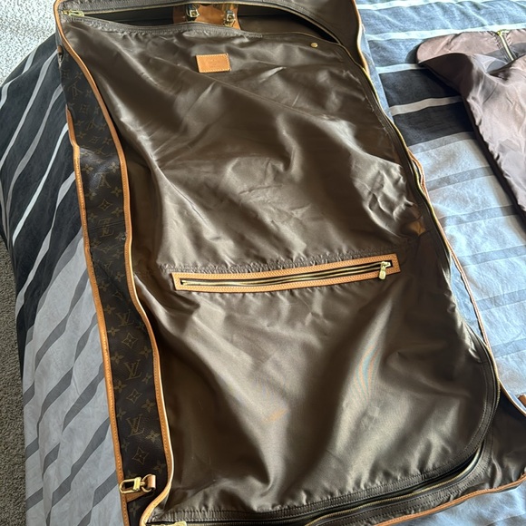 Louis Vuitton Vintage Monogram Garment Bag - Picture 11 of 17